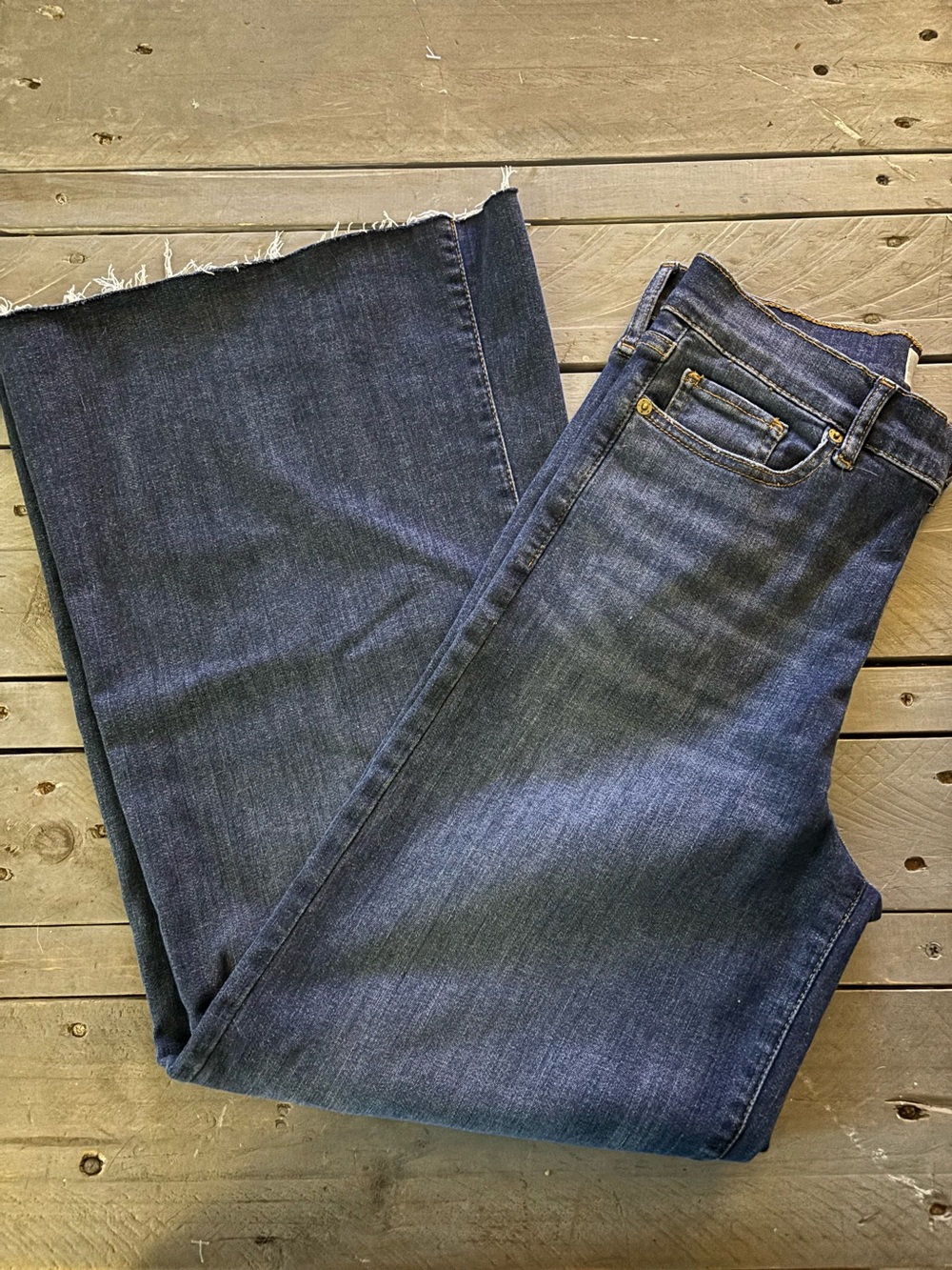 FRAME Le Easy Flare Wide Leg Jeans in Aspire Raw After - Like New!